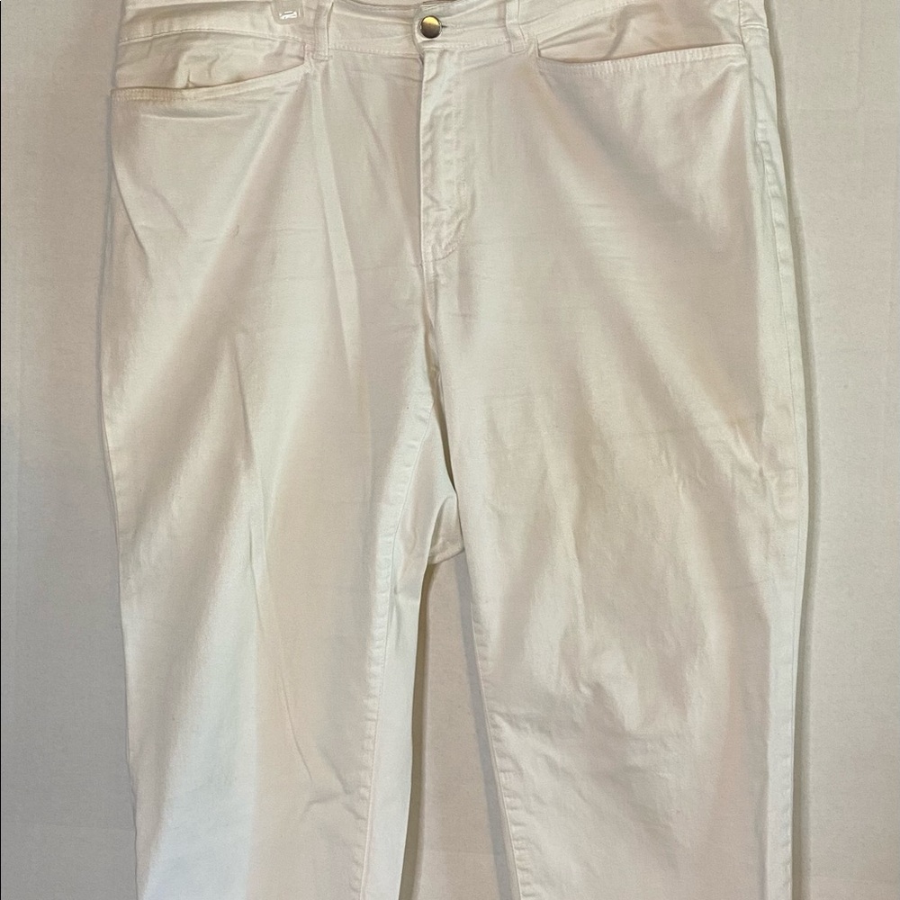 Madison Woman 16W white cropped pants